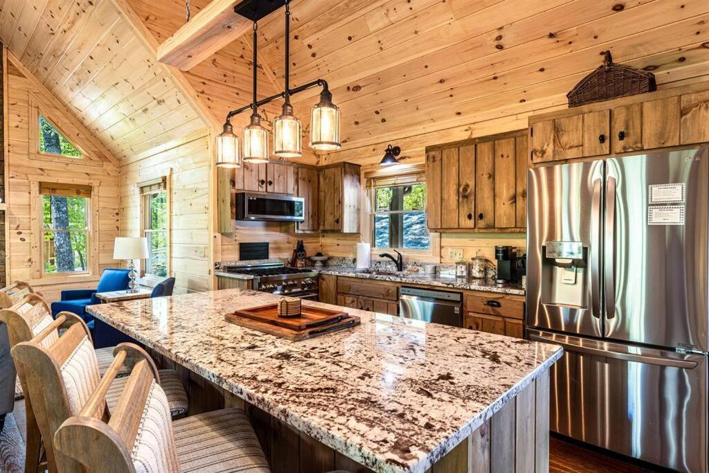 Luxe Family Cabin 8 Min To Downtown Blue Ridge Eksteriør billede